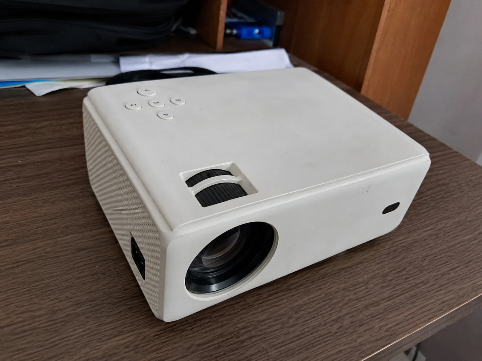 二手小型投影機 詳細圖片