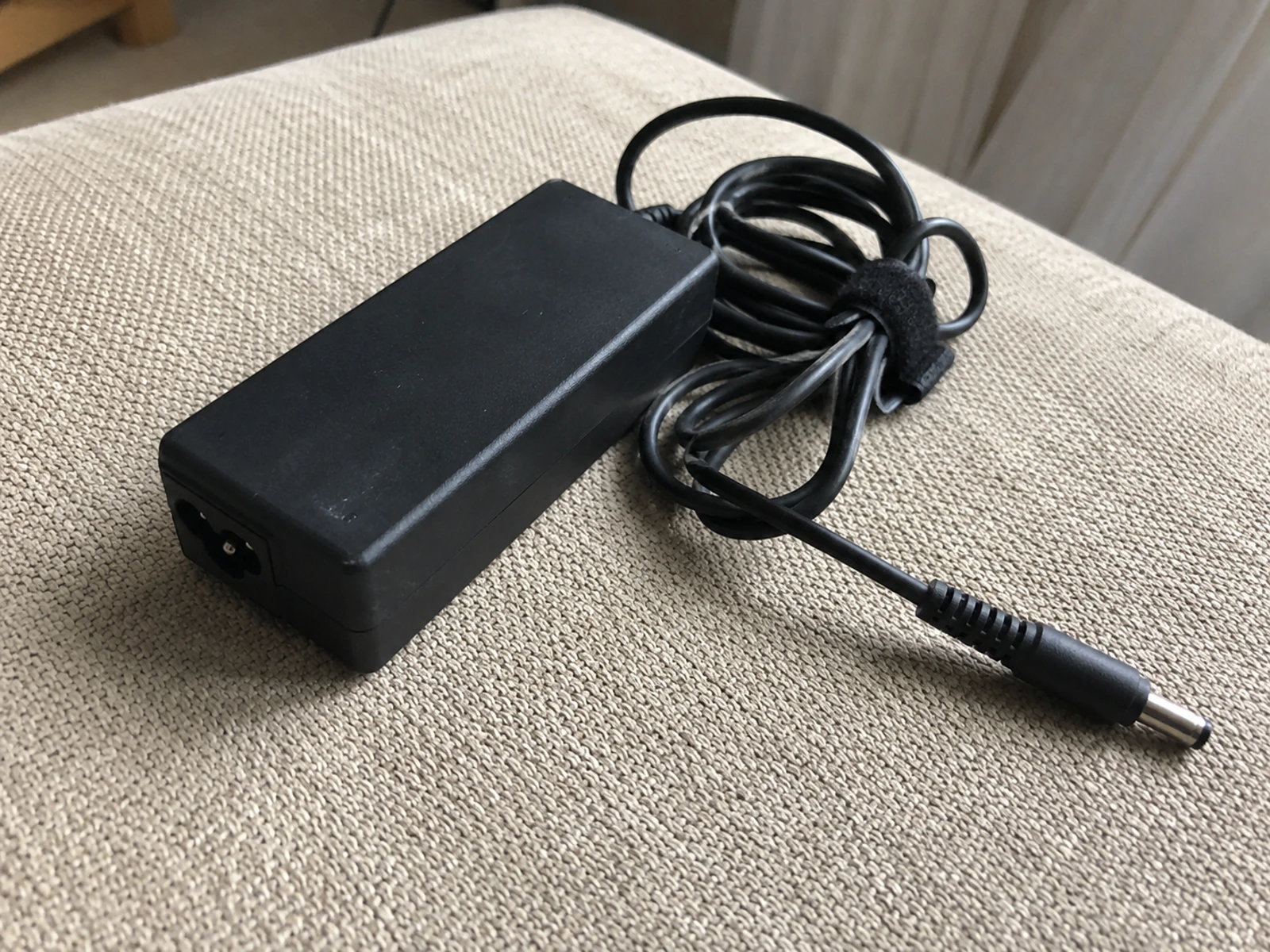 二手筆電充電器 詳細圖片