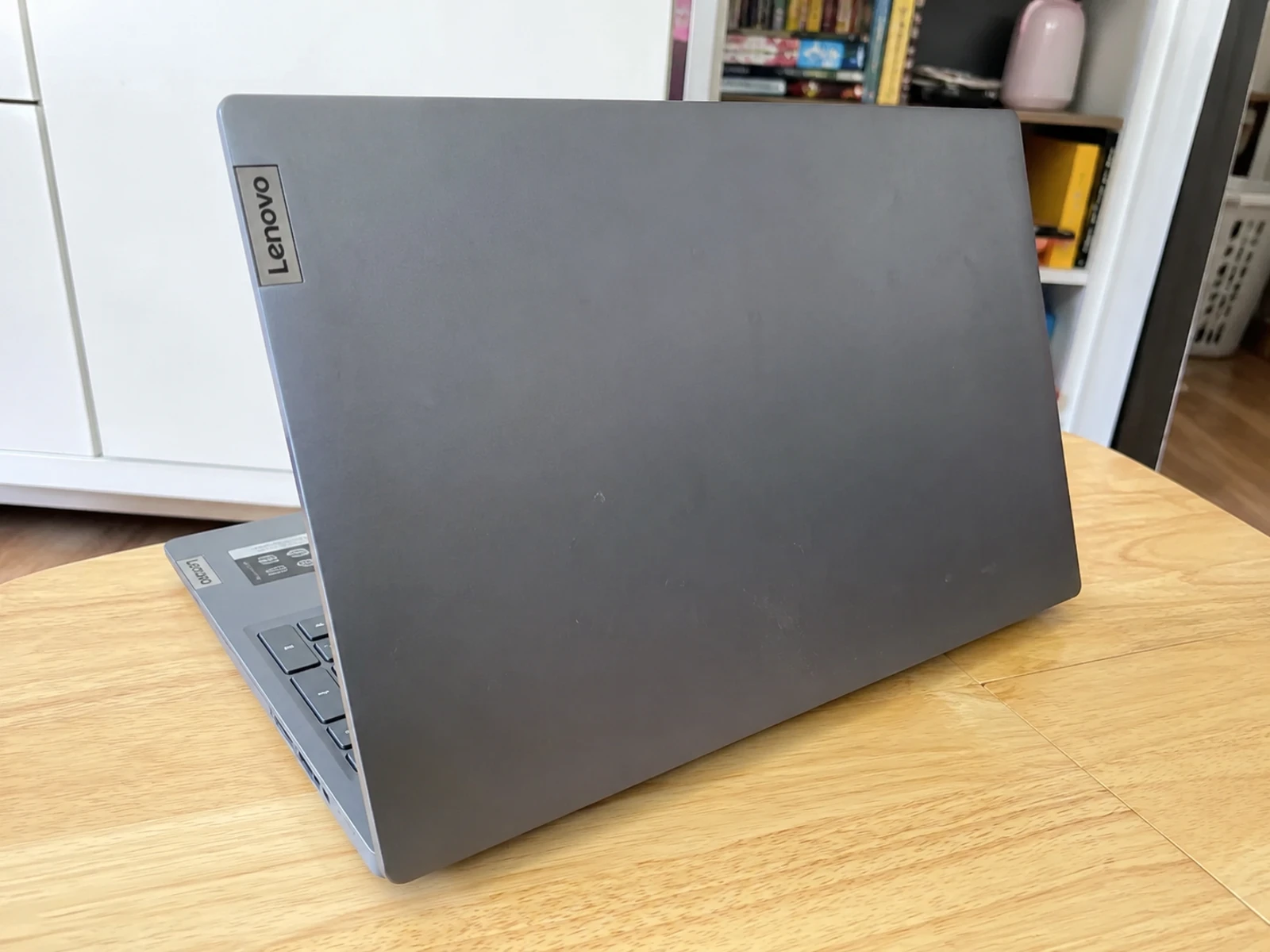 二手 Lenovo IdeaPad 15 筆電 詳細圖片