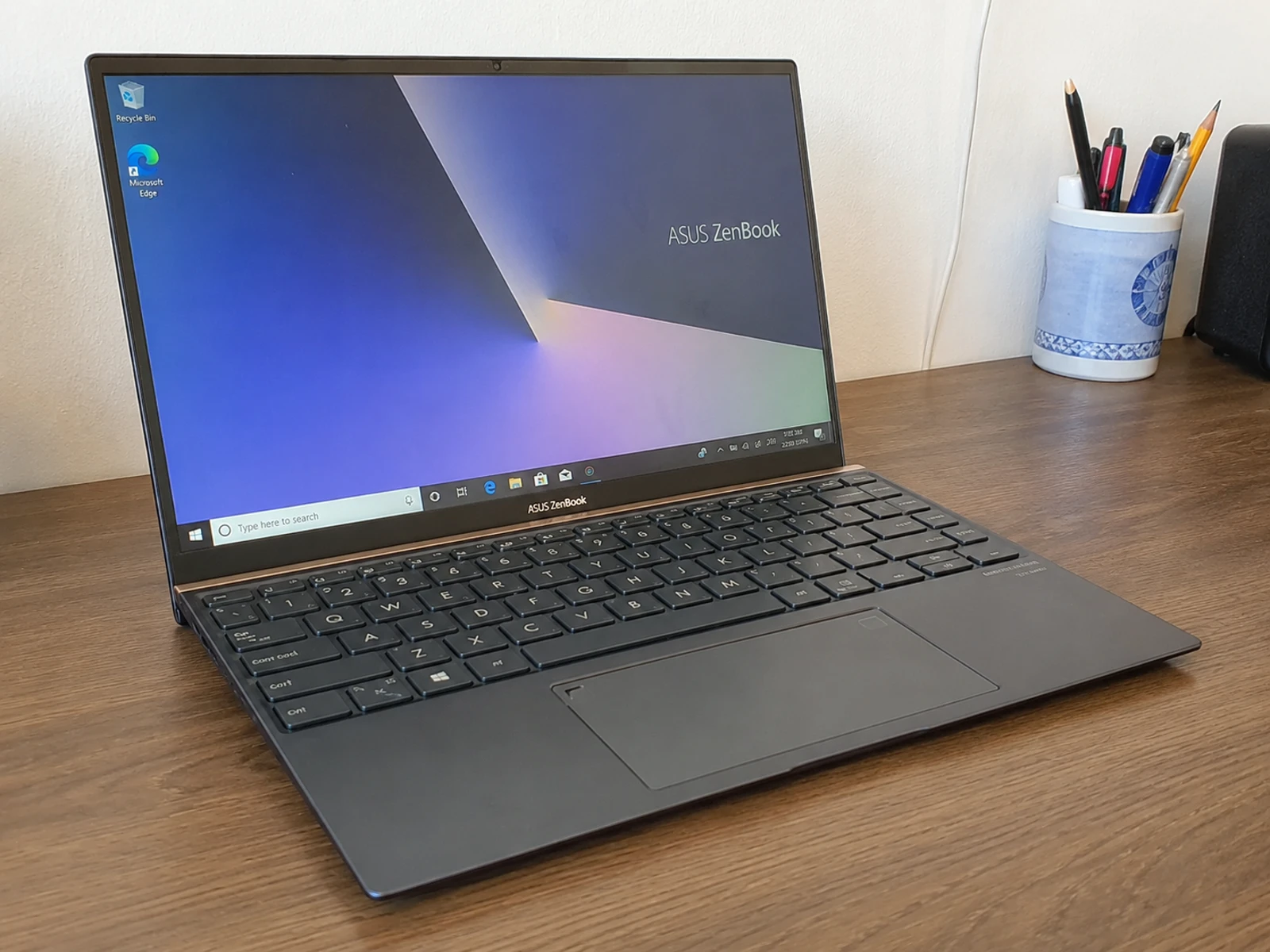二手 ASUS ZenBook 13 輕薄筆電