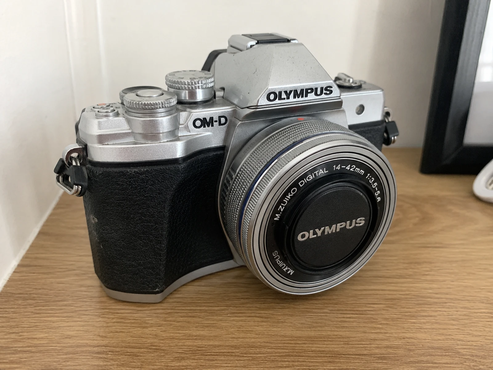 二手 Olympus E-M10 Mark III 詳細圖片